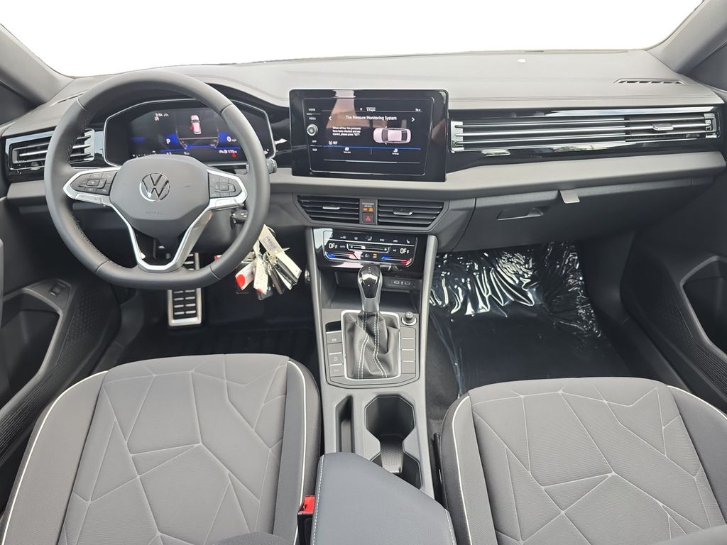 2025 Volkswagen Jetta 1.5T Sport photo