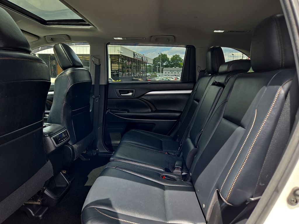 2016 Toyota Highlander
