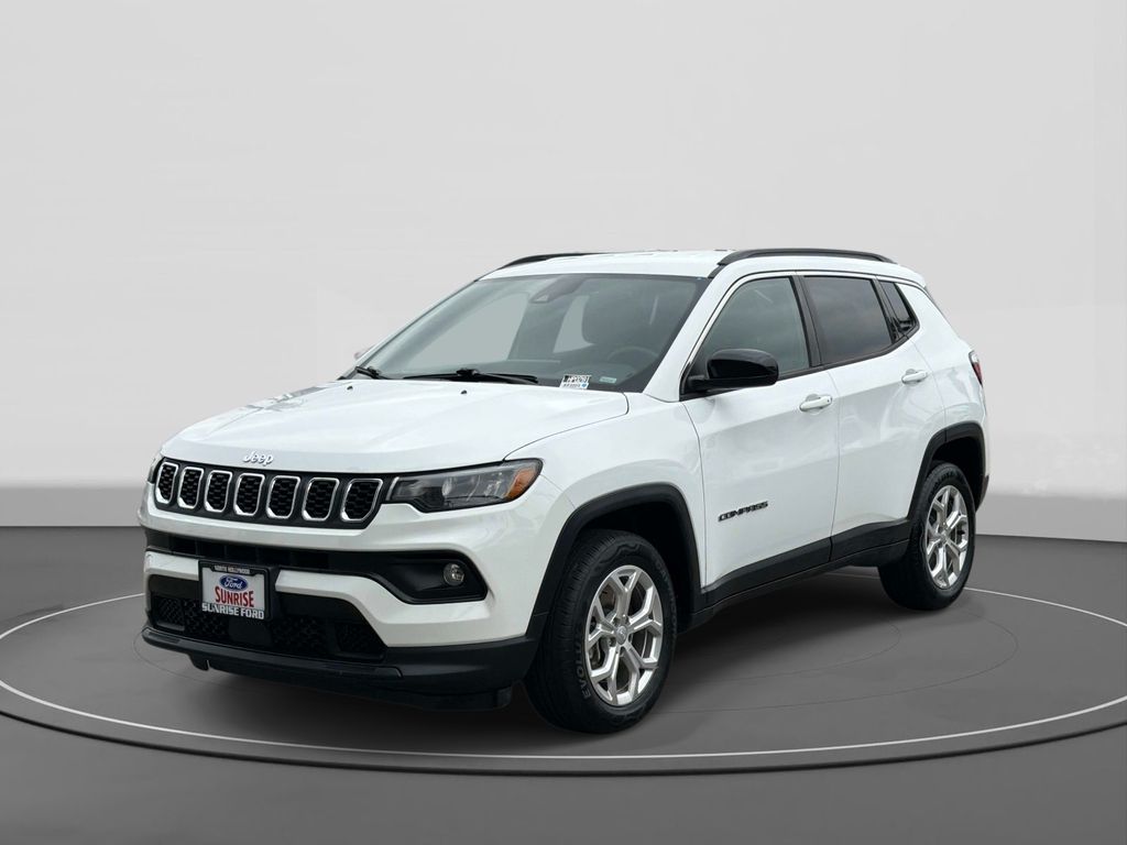 Bright White Clearcoat 2024 Jeep Compass SUV / Crossover Four-Wheel Drive 8-Speed Automatic