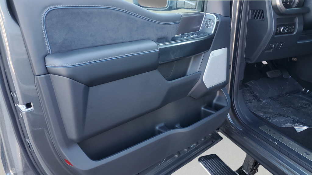New 2026 Gray Ford Platinum image 13
