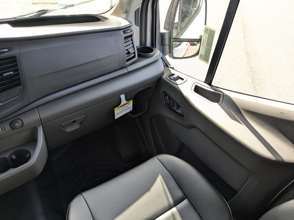 2025 Ford Transit 250