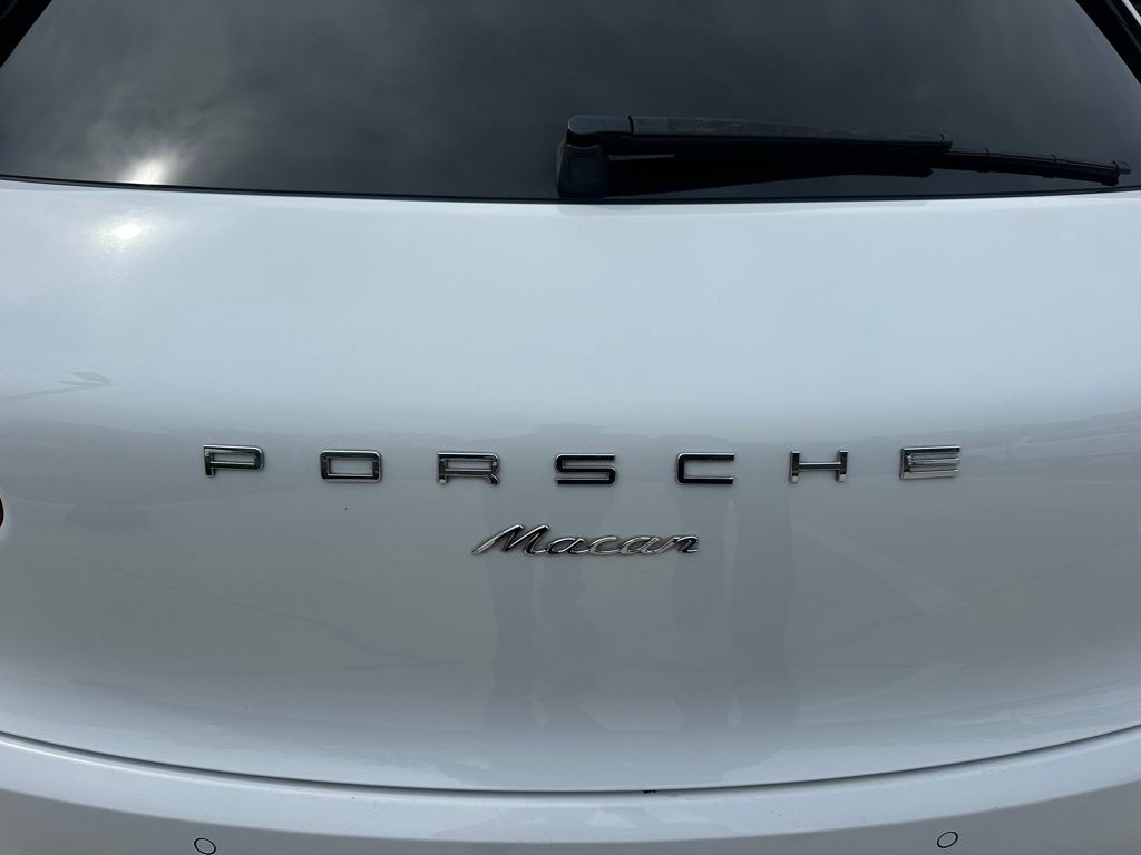 Thumbnail: 2017 Porsche Macan - 14