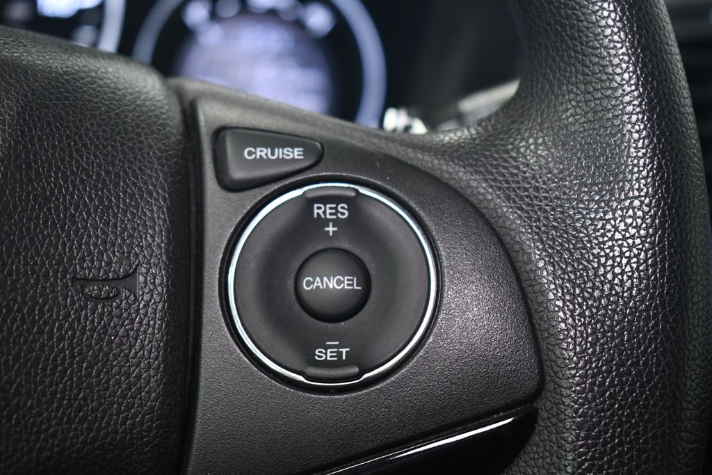 Thumbnail: 2016 Honda HR-V - 23