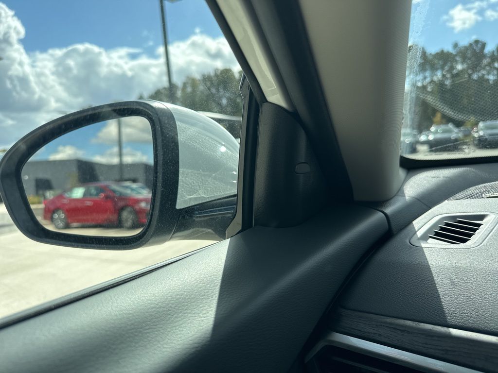 2025 Pearl White Tricoat Nissan Altima 2.5 SL AWD Sedan