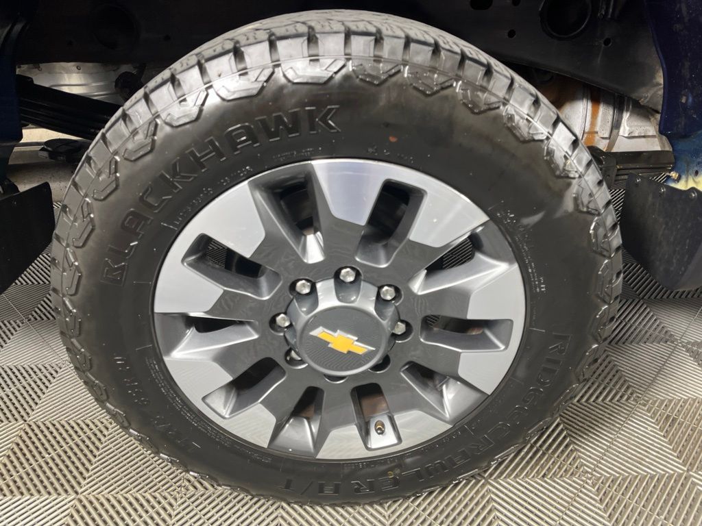 Thumbnail: 2022 Chevrolet Silverado 2500 - 3