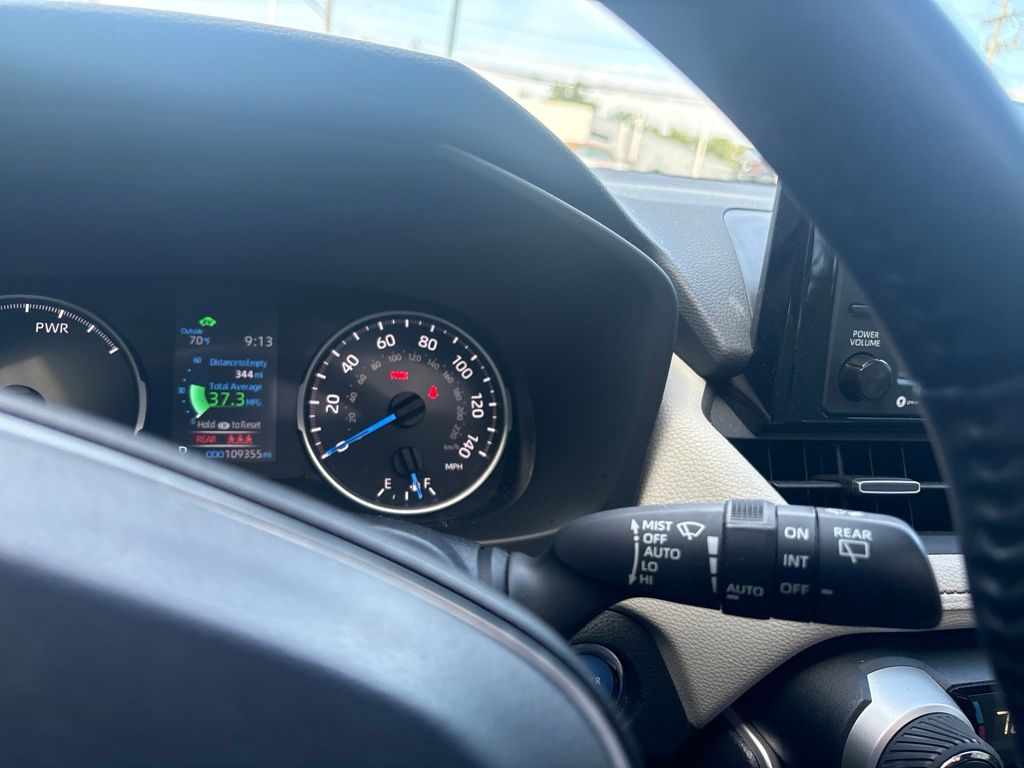 Used 2022 Gray Toyota XLE Premium image 24