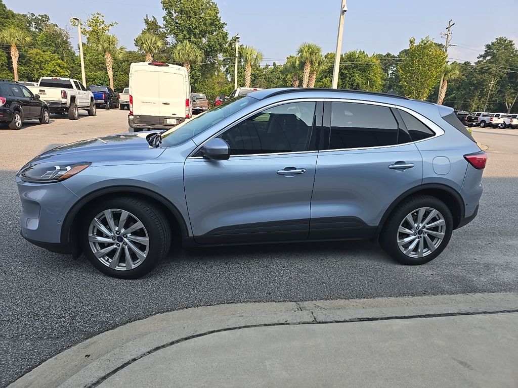 2022 Ford Escape Titanium Hybrid