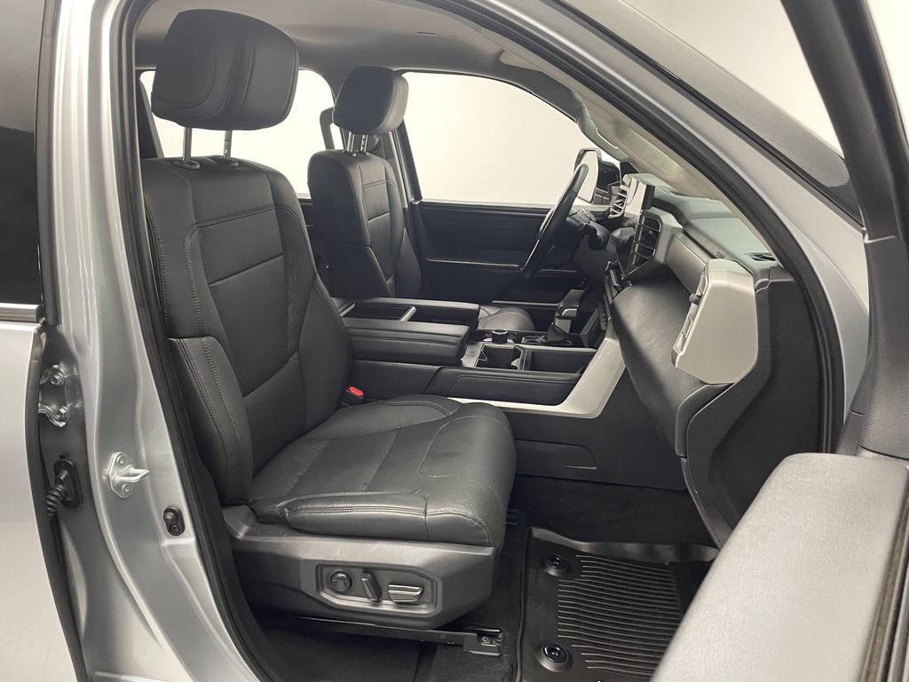 Thumbnail: 2022 Toyota Tundra - 19