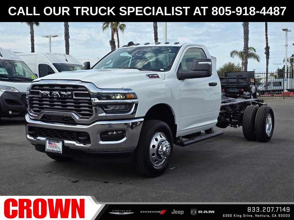 Bright White Clearcoat 2026 RAM 3500 Chassis Pickup Truck 4X2 8-Speed Automatic