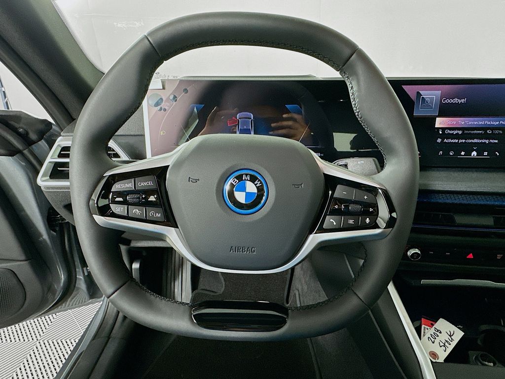 Thumbnail: 2026 BMW i4 - 10