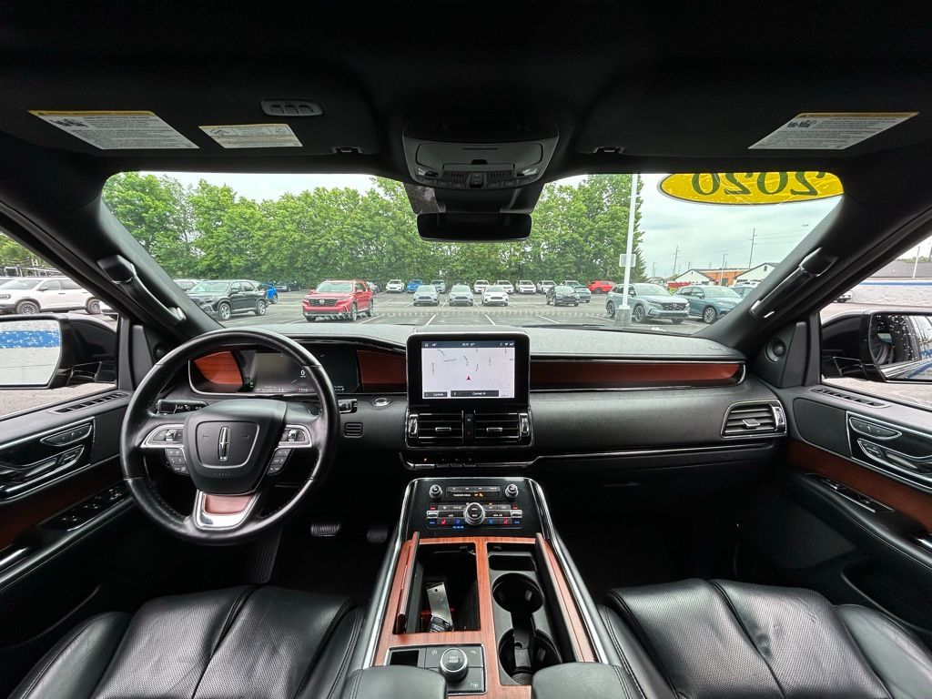 Thumbnail: 2020 Lincoln Navigator - 12