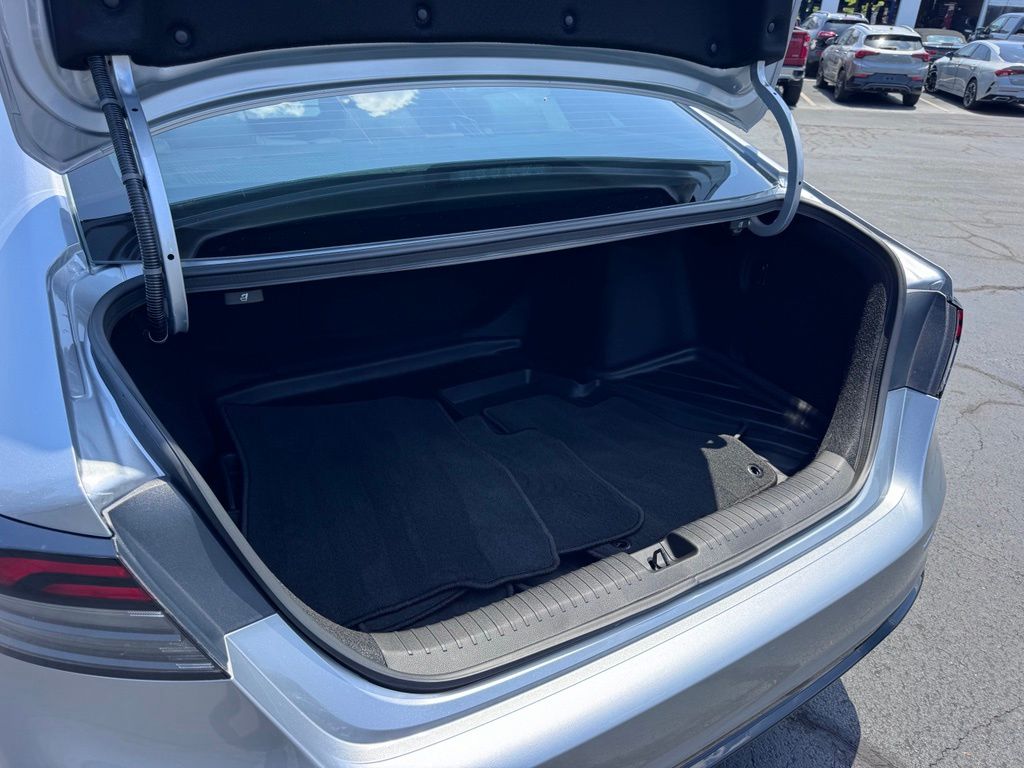 HondaAccord Hybrid37