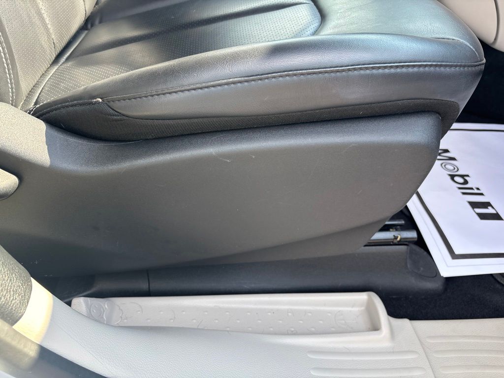 Used 2023 Chrysler Pacifica Van