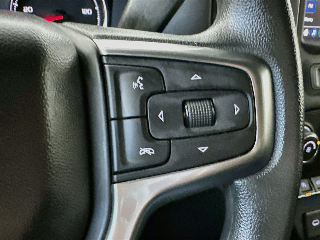 ChevroletSilverado 1500 LTD26