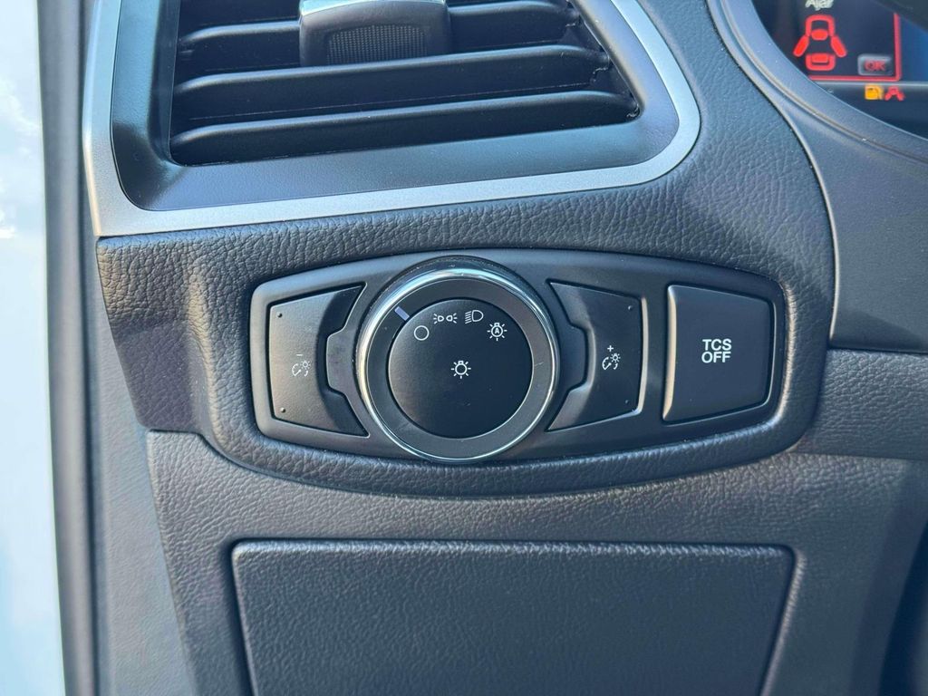 2024 Ford Edge SEL - Photo 18