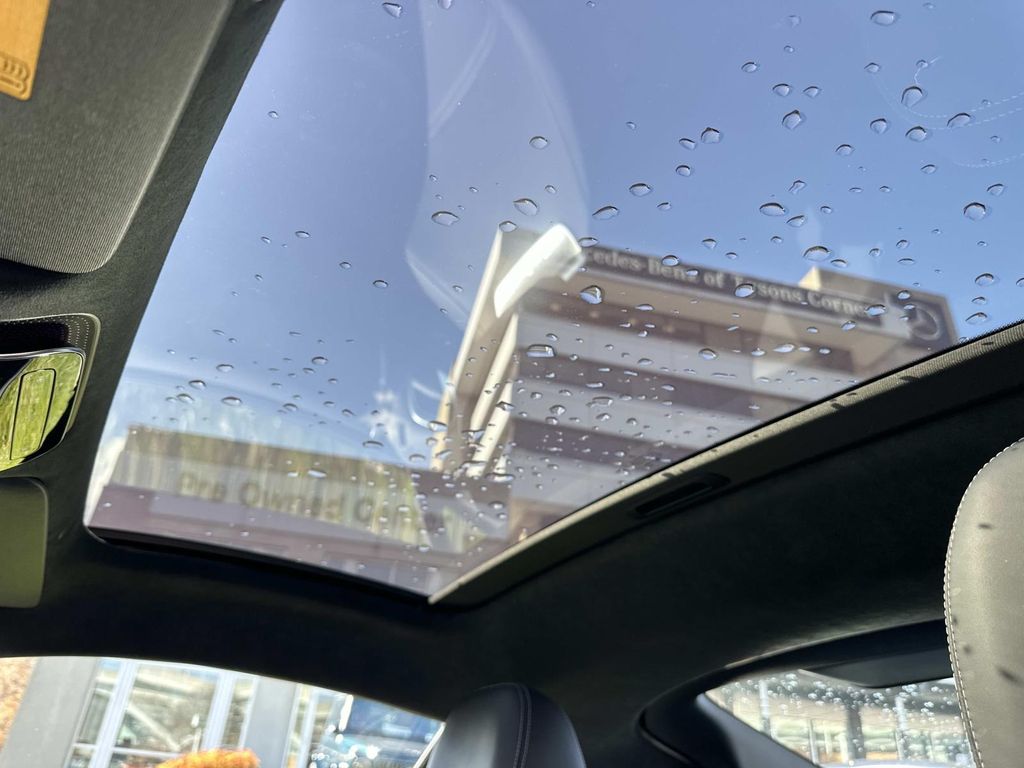 Thumbnail: 2025 Mercedes-Benz AMG GT - 19