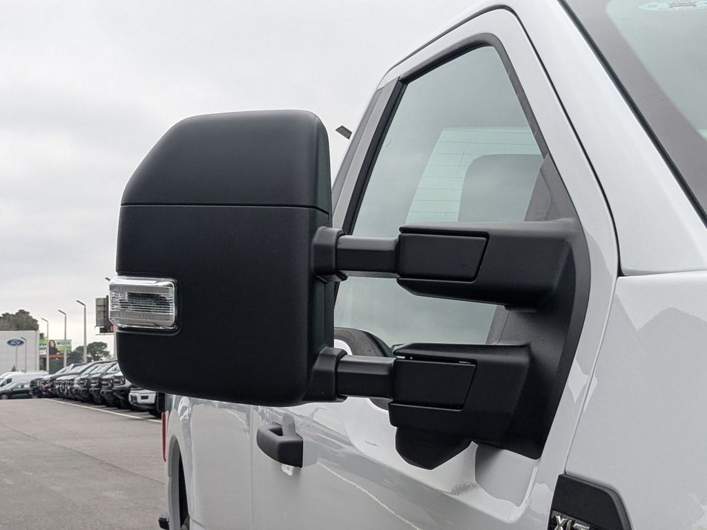 2026 Ford F-350 Super Duty XLT