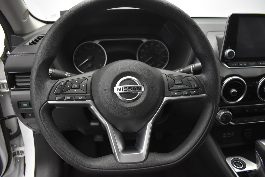 Thumbnail: 2023 Nissan Sentra - 17