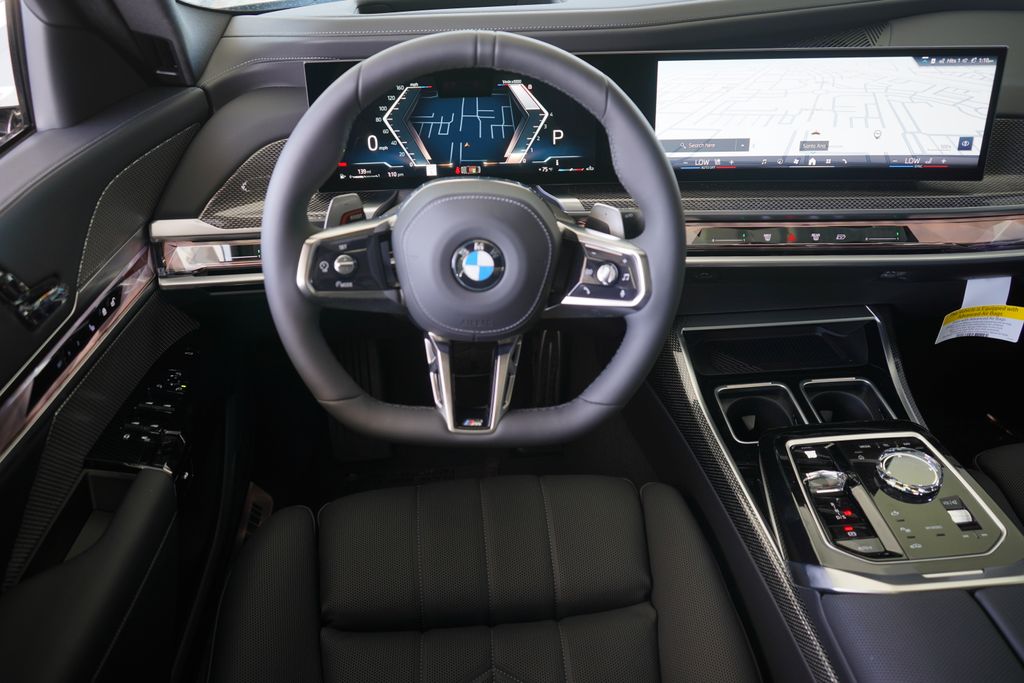 Thumbnail: 2025 BMW 7 Series - 16