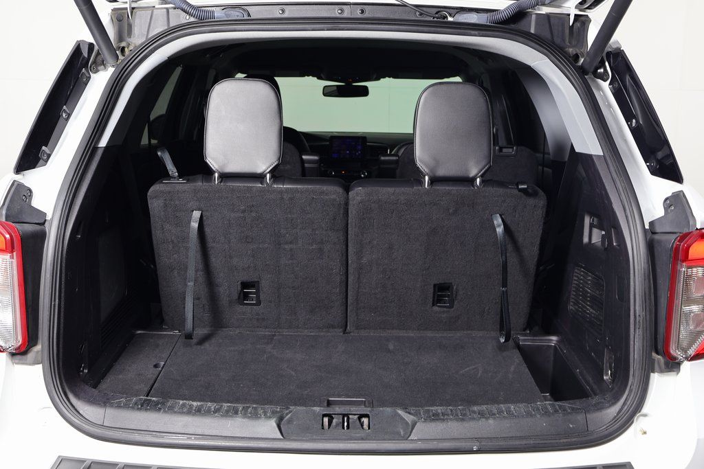 Thumbnail: 2022 Ford Explorer - 15