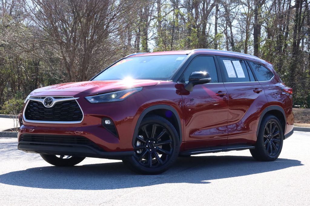 2023 Toyota Highlander XLE FWD