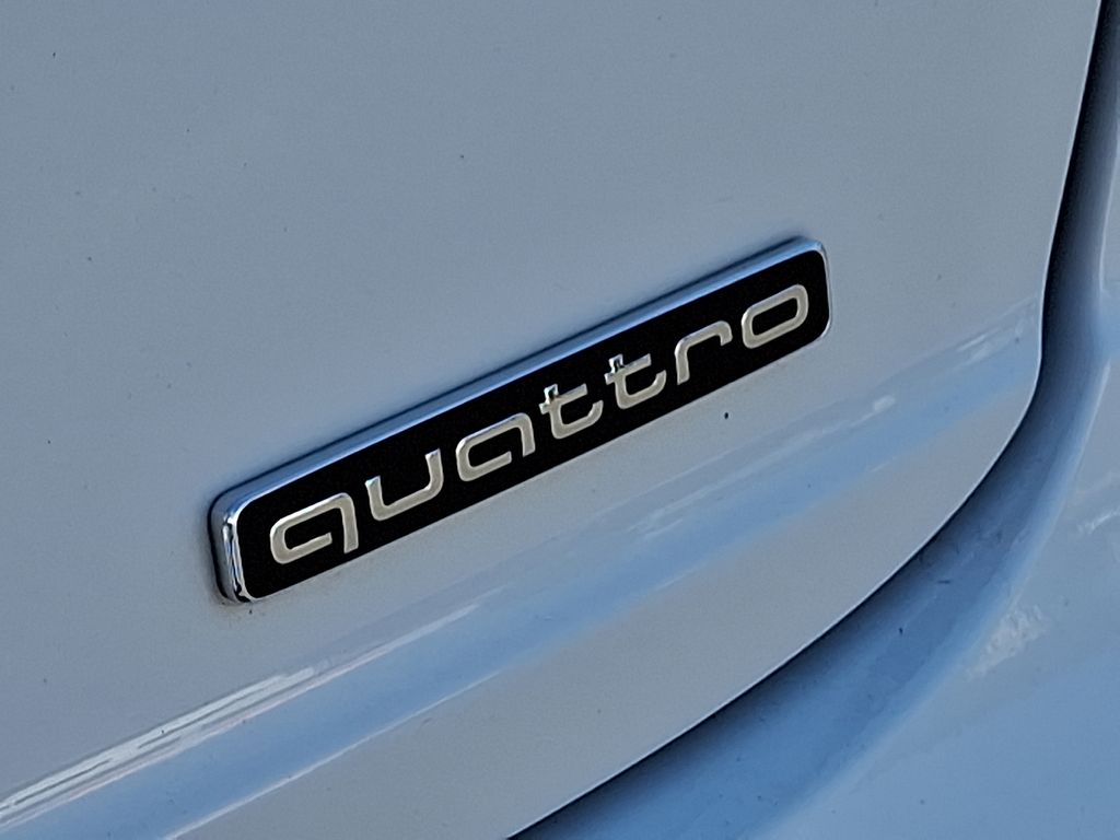 Thumbnail: 2019 Audi Q8 - 31