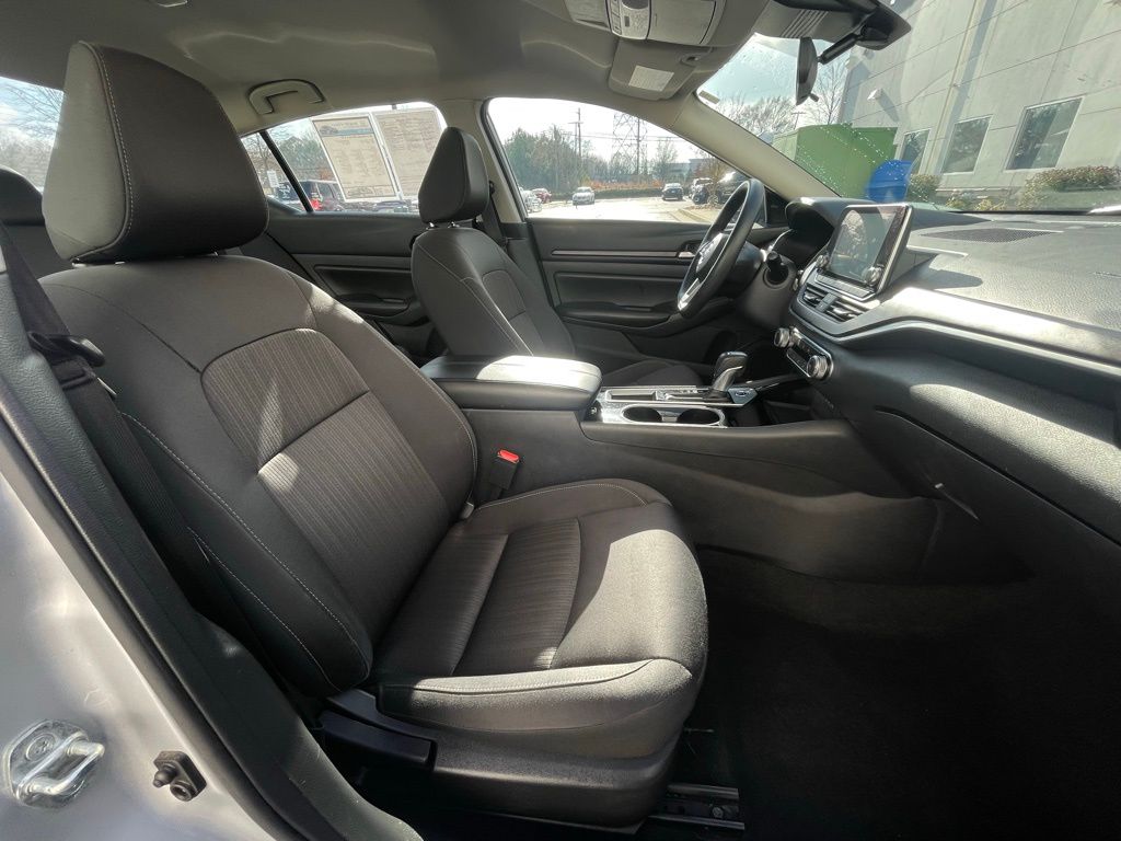 Thumbnail: 2024 Nissan Altima - 32