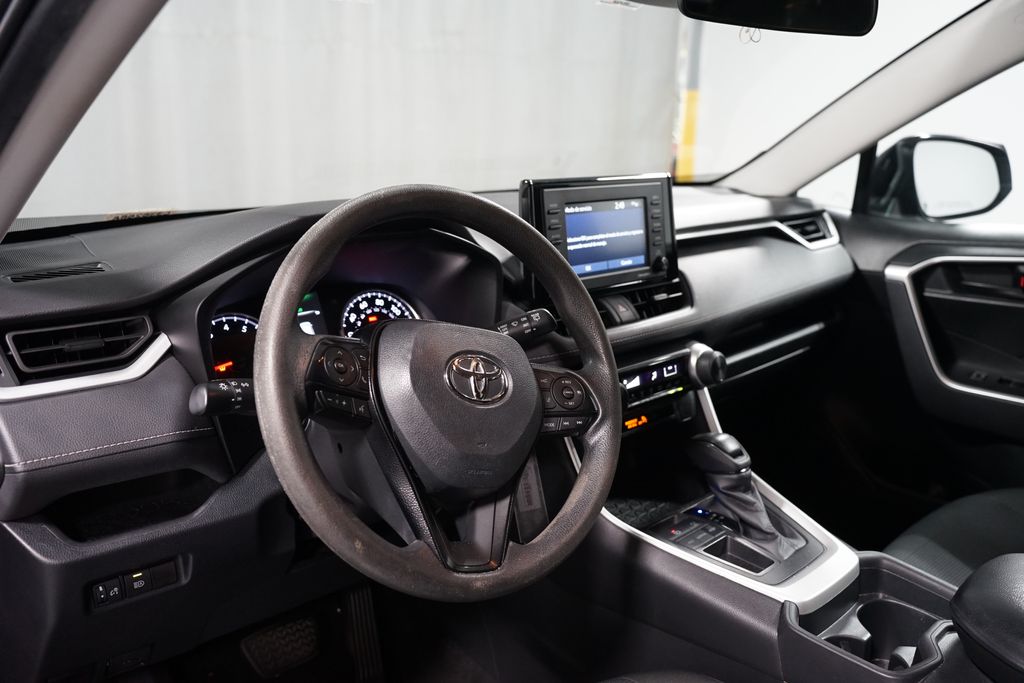 Thumbnail: 2021 Toyota RAV4 - 7