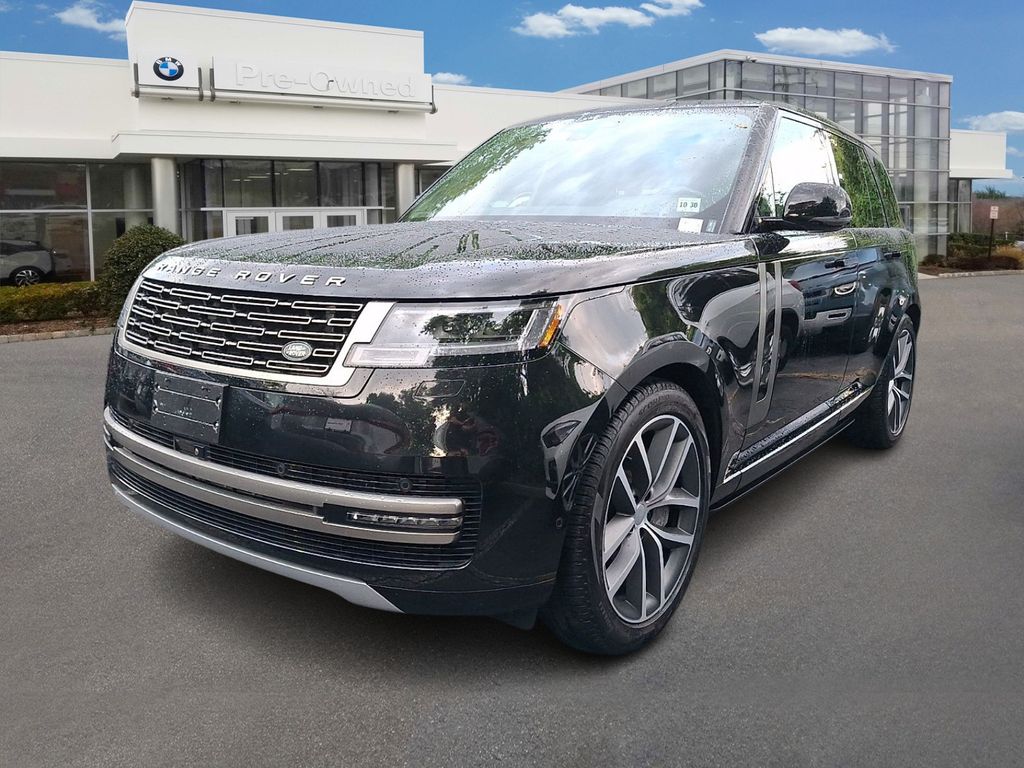 Black 2025 Land Rover Range Rover P530 SE AWD SUV / Crossover All-Wheel Drive 8-Speed Automatic