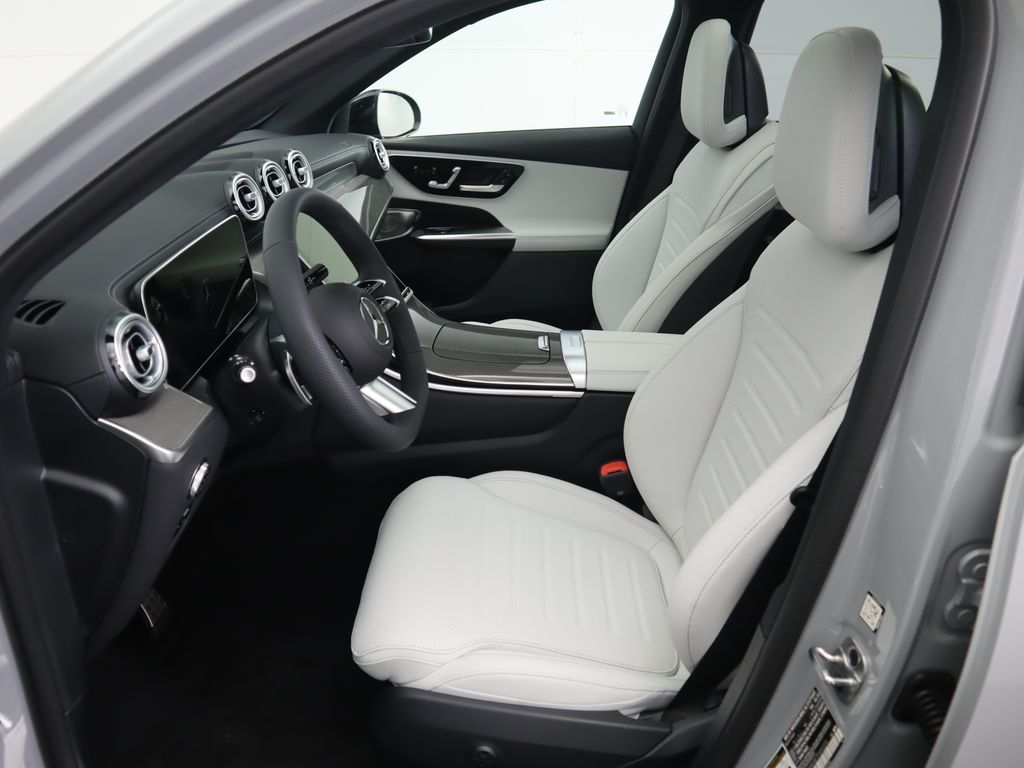 Thumbnail: 2026 Mercedes-Benz GLC - 21