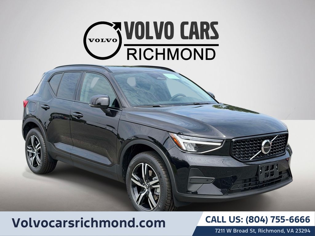 Onyx Black 2026 Volvo XC40 SUV / Crossover Front-Wheel Drive Automatic