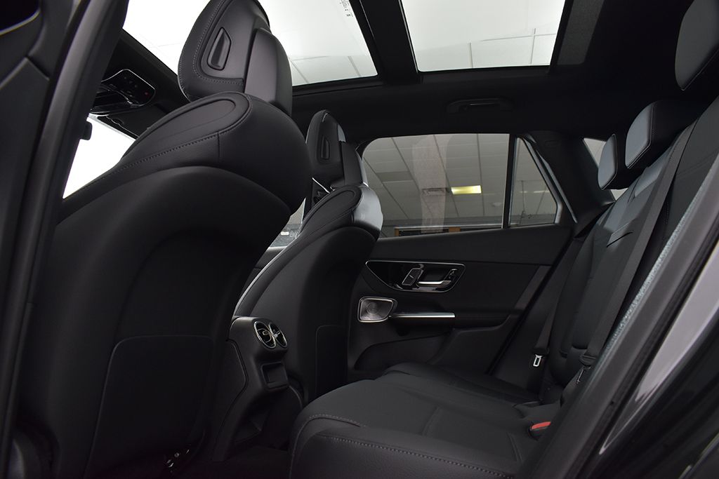 Thumbnail: 2026 Mercedes-Benz GLC - 22