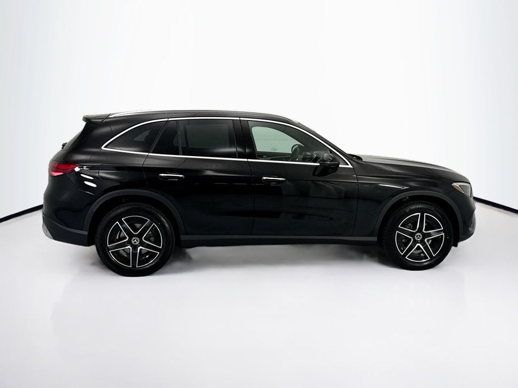 Thumbnail: 2026 Mercedes-Benz GLC - 4