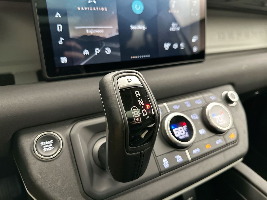 2023 Land Rover Defender 110 12