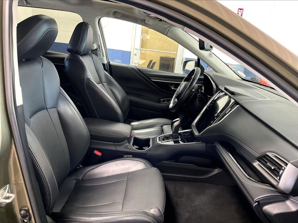 2020 Subaru Outback — photo 11