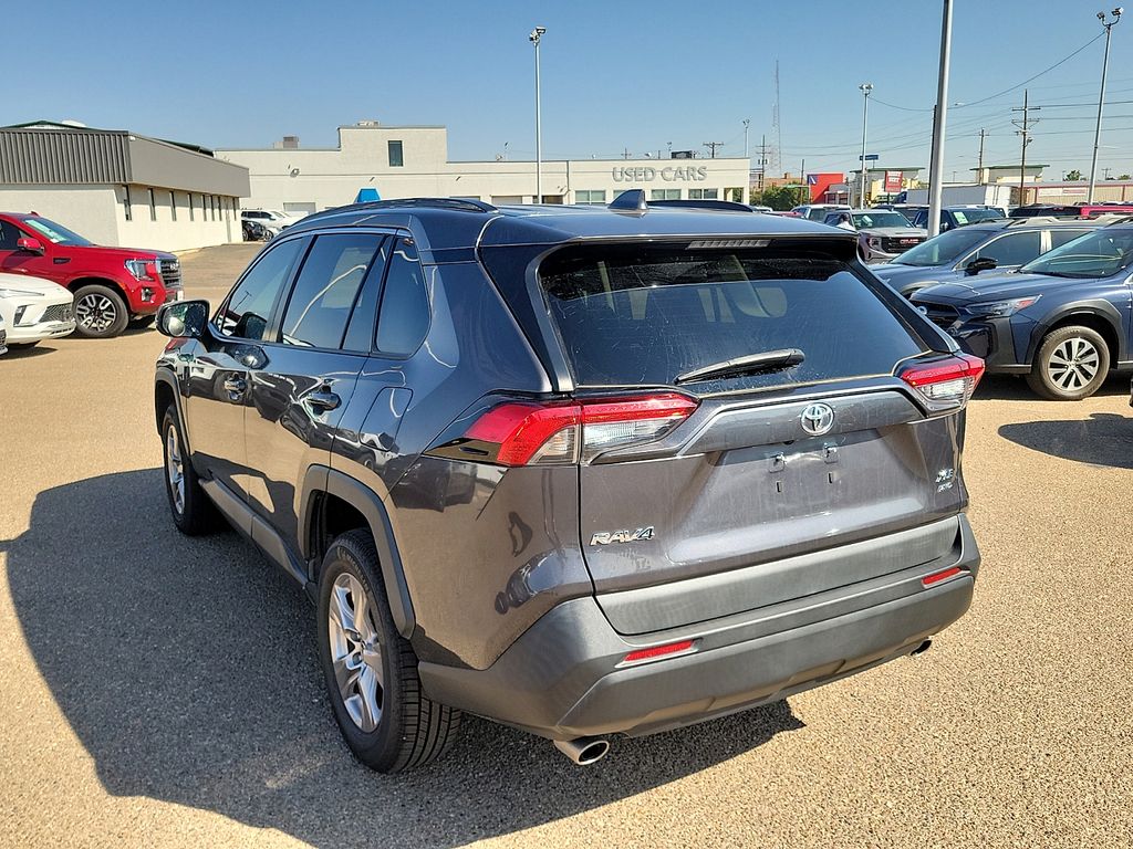 2022 Toyota RAV4 XLE - 7