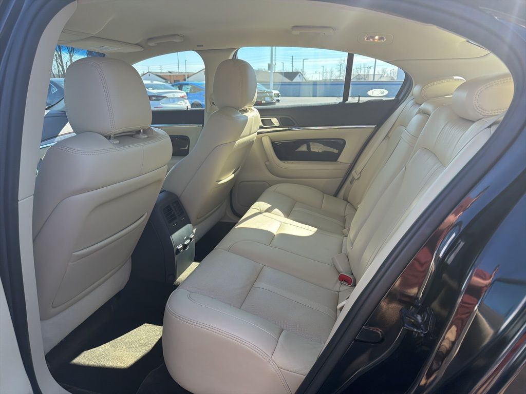 Thumbnail: 2015 Lincoln MKS - 19