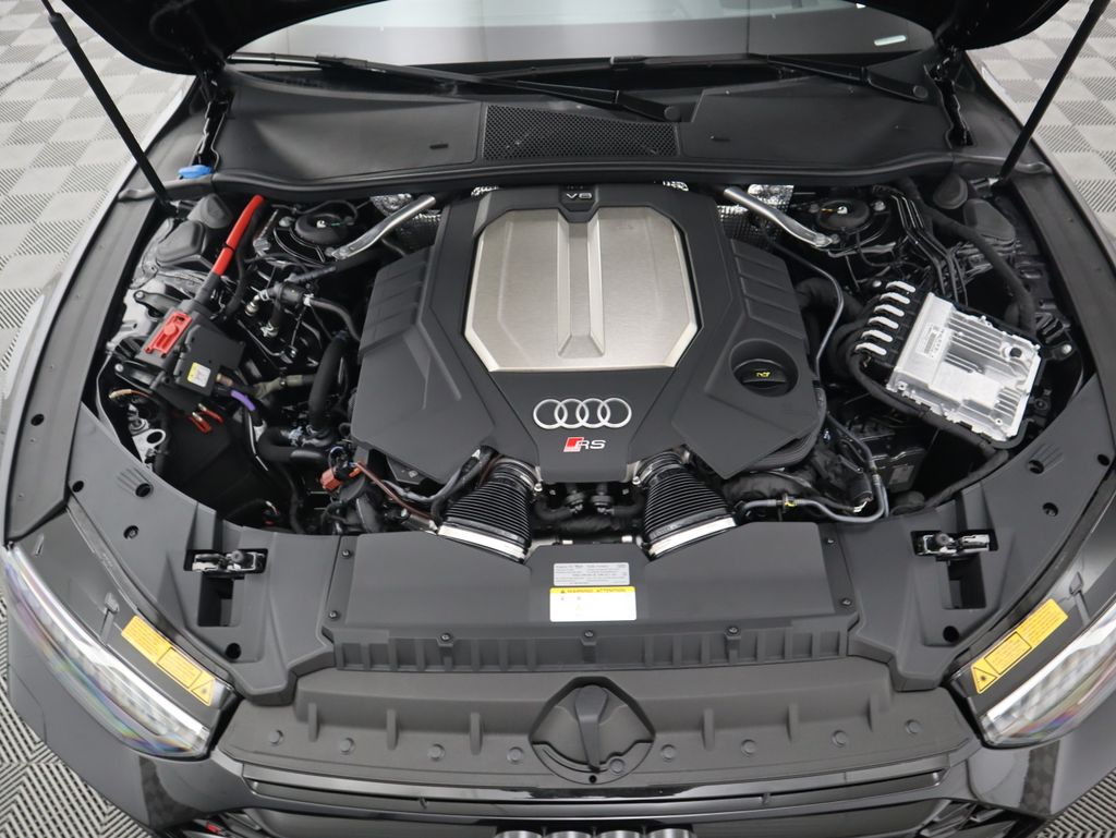 Thumbnail: 2025 Audi RS 7 - 31