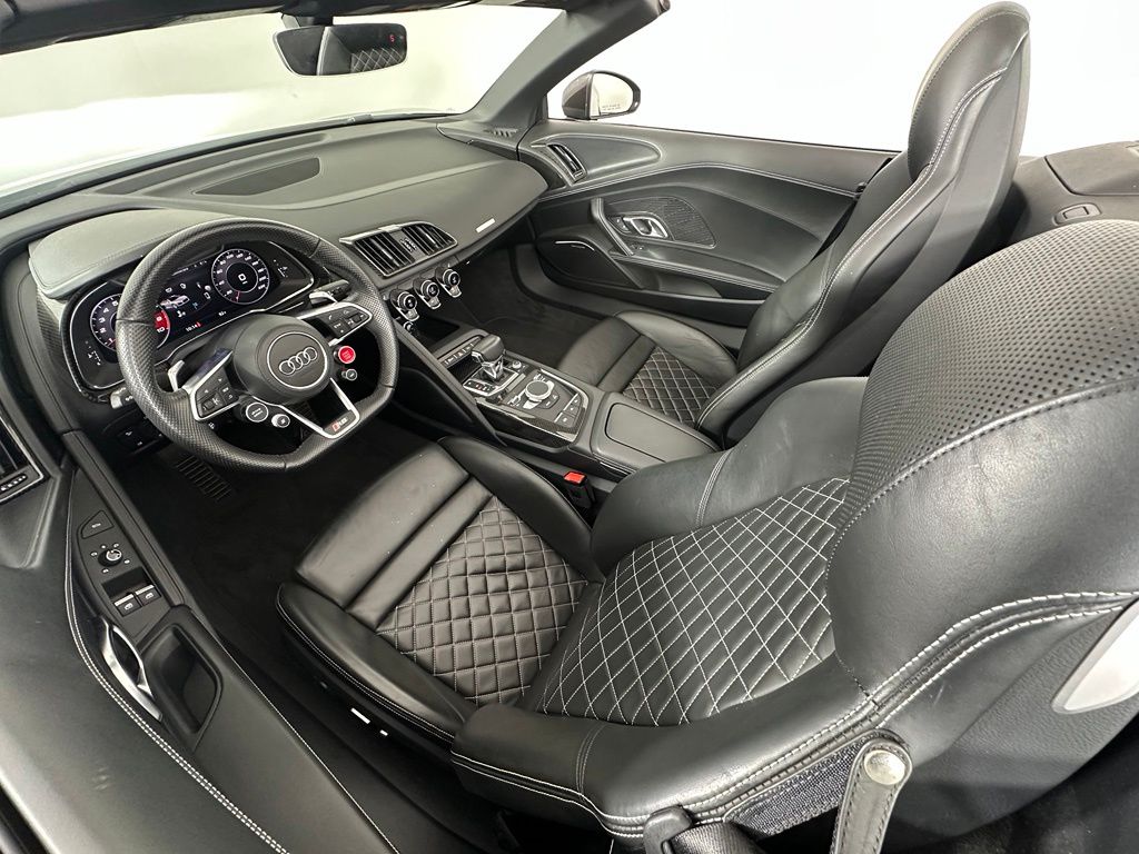 Thumbnail: 2018 Audi R8 - 11