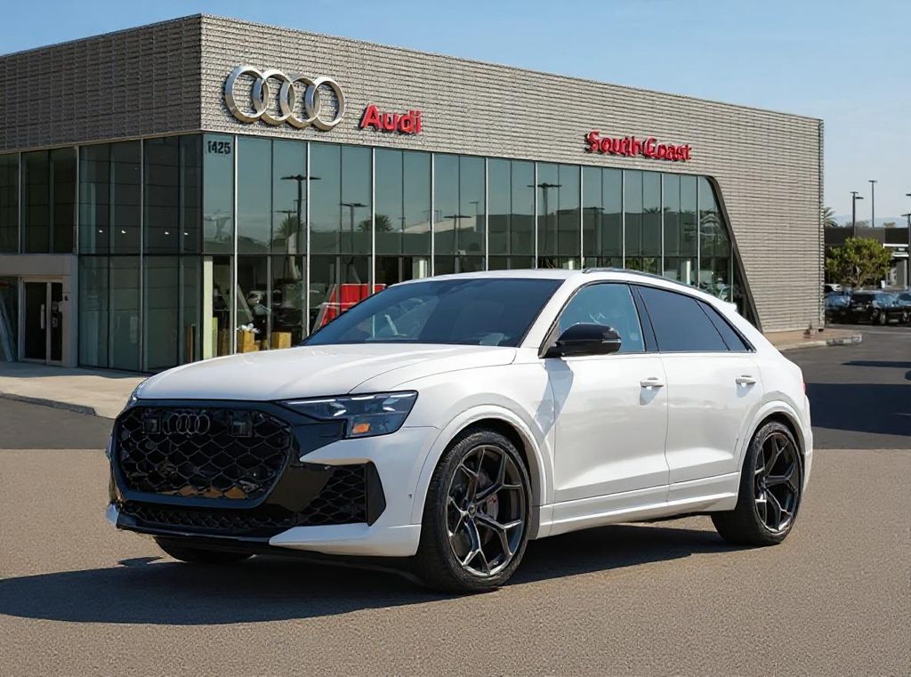 Thumbnail: 2025 Audi RS Q8 - 1