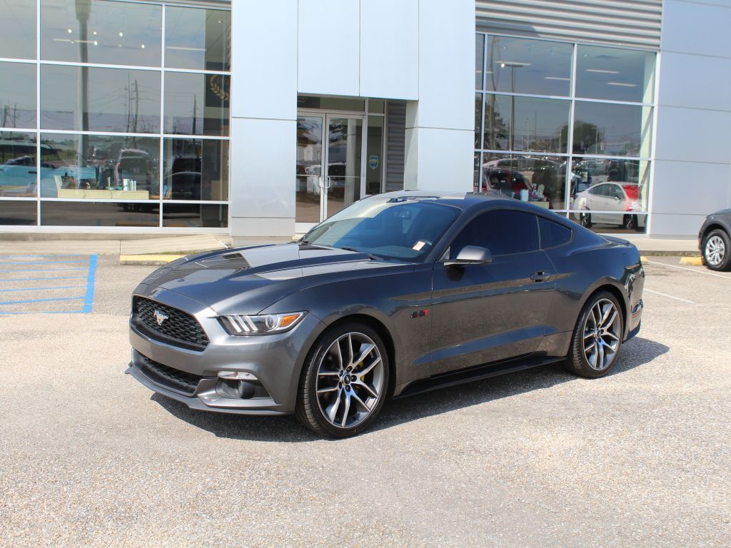 Gray (Magnetic) 2016 Ford Mustang Coupe Rear-Wheel Drive 6-Speed Manual