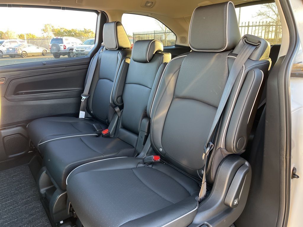 Thumbnail: 2026 Honda Odyssey - 14