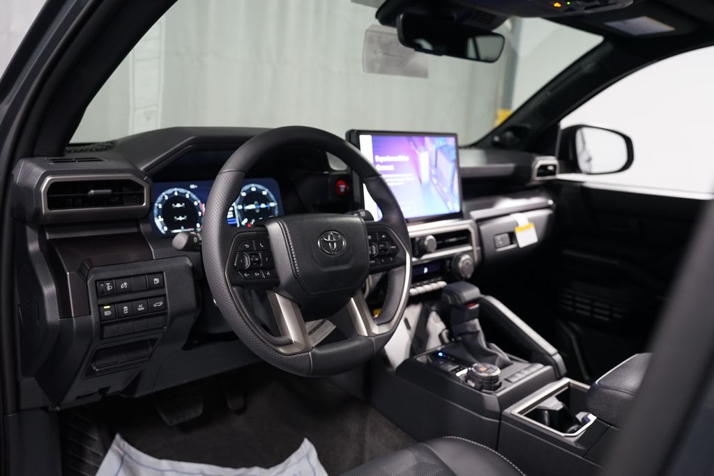 Thumbnail: 2025 Toyota 4Runner - 12