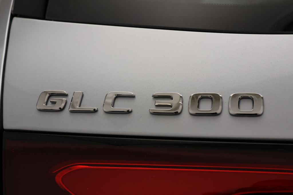 Thumbnail: 2026 Mercedes-Benz GLC - 9