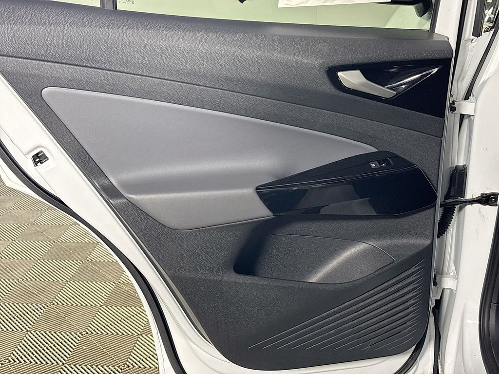 2022 Volkswagen ID.4 Pro