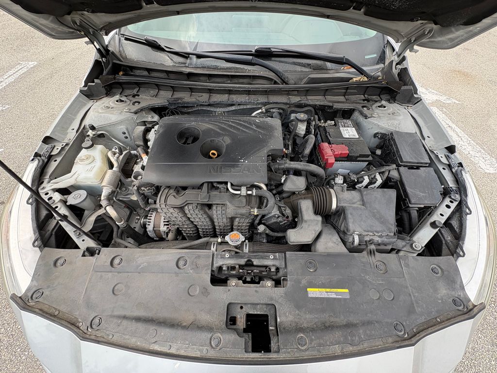 Used 2020 Silver Nissan 2.5 S image 32