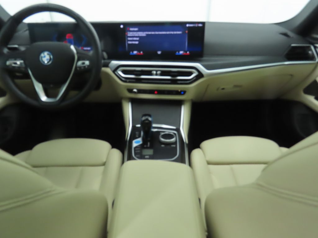 Thumbnail: 2023 BMW i4 - 13