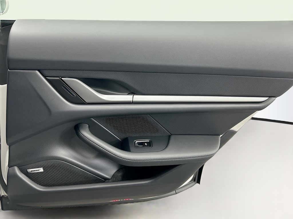 Thumbnail: 2026 Porsche Taycan - 28