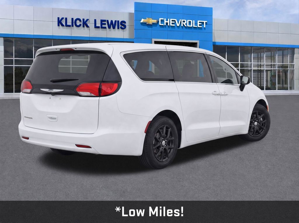 2022 Chrysler Voyager LX White at Phil Fitts Ford