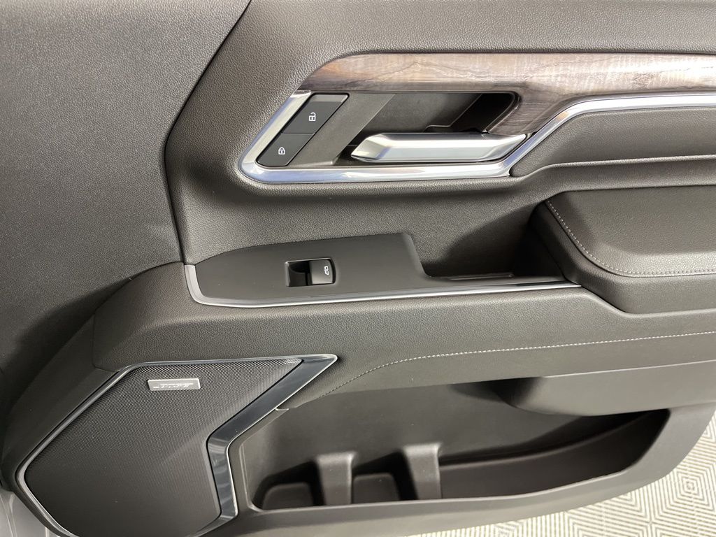 2024 Chevrolet Silverado 2500 LTZ 14